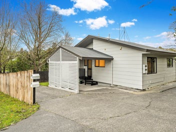 1/123 Athena Drive, Tōtara Vale, Auckland
