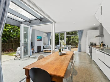 13/189 Mangatawhiri Road, Omaha, Auckland