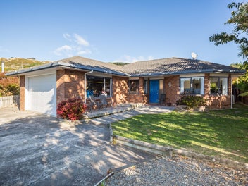 10 Ribbonwood Terrace, Ranui, Porirua