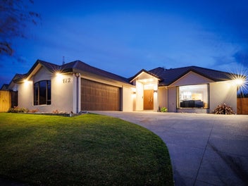 172 Pacific Drive, Fitzherbert, Palmerston North
