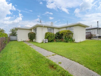 8 Burns Street, Kew, Invercargill