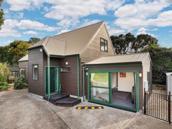 8 Higgs Road, Mount Wellington, Auckland