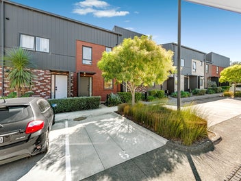 6 Rara Lane, Manukau, Auckland