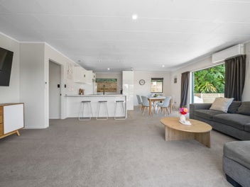 89B Poplar Grove, Whalers Gate, New Plymouth