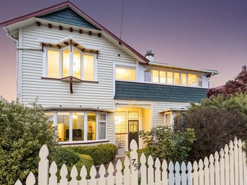 75 Eglinton Road, Mornington, Dunedin