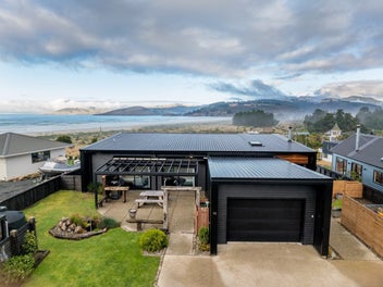 10 Okahau Terrace, Warrington, Waikouaiti