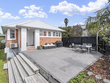 8 Wahanui Road, Greenlane, Auckland