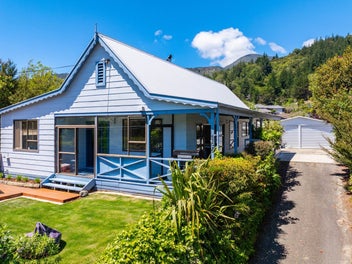 168 Waikawa Road, Picton