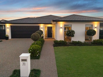 71 Pohutukawa Parade, Riverhead, Riverhead