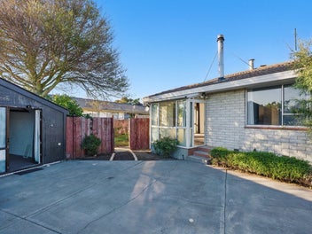 2/19 Leonie Place, Aranui, Christchurch
