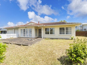 2 Tupaki Place, Pakuranga Heights, Auckland