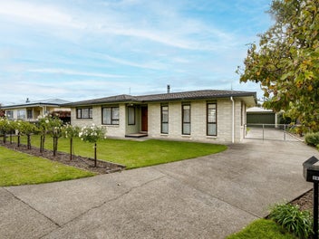 1422 Woodstock Avenue, Mayfair, Hastings