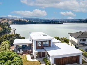 31 Pendennis Point, Camborne, Porirua