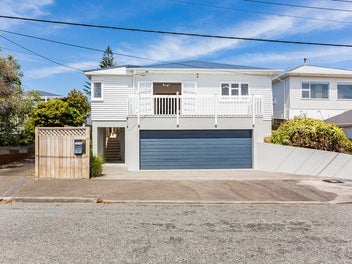 14 The Quadrant, Miramar, Wellington