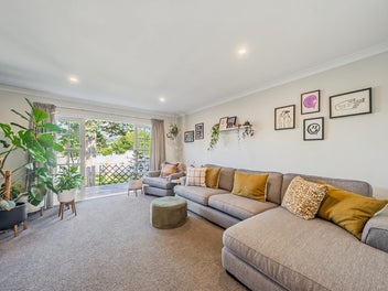 8 Tui Grove, Elderslea, Upper Hutt