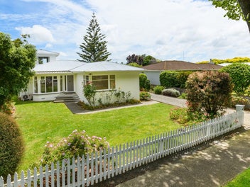 76 Birmingham Street, Takaro, Palmerston North