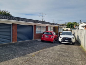 2/16 Harwood Road, Mount Wellington, Auckland