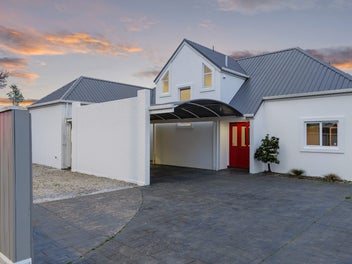 1/148 Memorial Avenue, Burnside, Christchurch