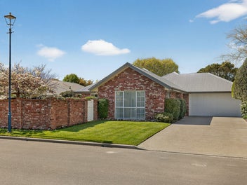 8 Avon Gate, Russley, Christchurch