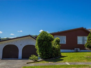 11 Rembrandt Avenue, Tawa, Wellington
