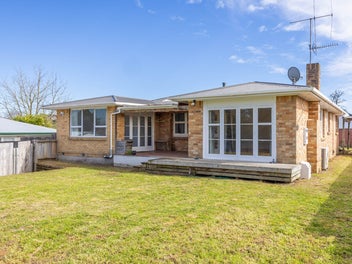 41 Bruce Avenue, Glenview, Hamilton