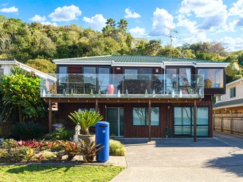 18 Matakatia Parade, Matakatia, Whangaparaoa