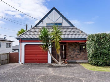 1/11 Hall Road, Glenfield, Auckland