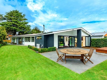 16 Woodbank Street, Somerfield, Christchurch