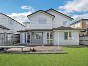 5 Moville Drive, Flat Bush, Auckland