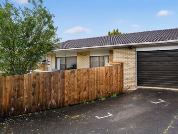 3/30 Trojan Crescent, New Lynn, Auckland