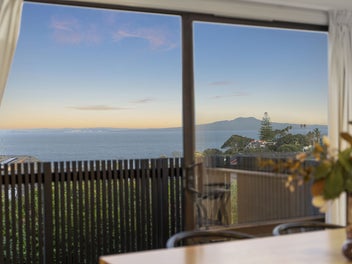 1/33 Montgomery Avenue, Rothesay Bay, Auckland