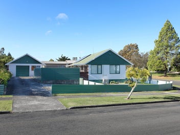 138 Lethbridge Street, Feilding, Feilding