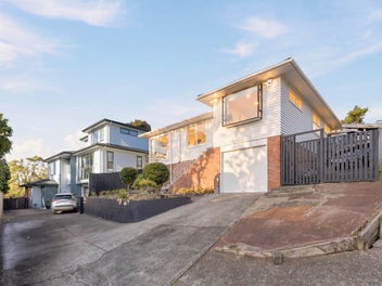 33 Hatherlow Street, Glenfield, Auckland