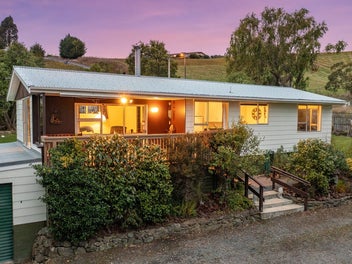 9 Castle Street, Waihola, Milton