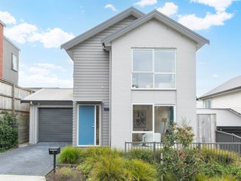 1 Muriels View Lane, Massey, Auckland