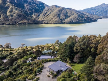 784A Queen Charlotte Drive, Picton