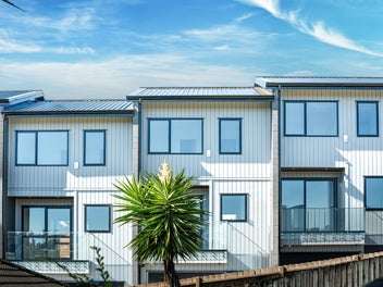 2/21 Valonia Street, New Windsor, Auckland