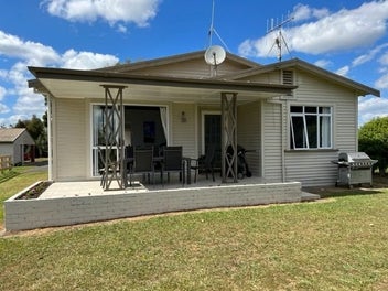 88 South Road, Manaia, Manaia
