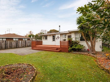 296 Tremaine Avenue, Takaro, Palmerston North