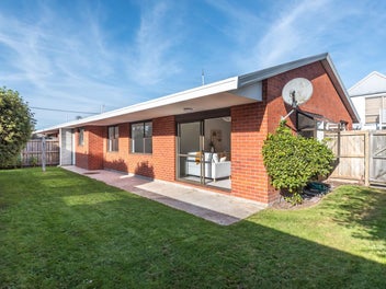 2/61 Caledonian Road, St Albans, Christchurch