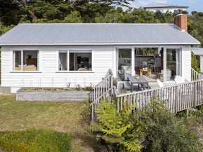 18 Warrington Grove, Newlands, Wellington