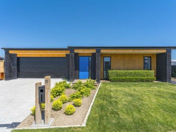 28 Maunganamu Drive, Wharewaka, Taupo