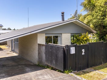 2 Te Ngaere Place, Merrilands, New Plymouth