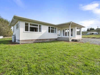 14 Gordon Terrace, Hunterville