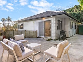 16 Ted Gilberd Place, Newlands, Wellington