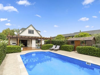 79 Sunny Crescent, Huapai, Kumeu
