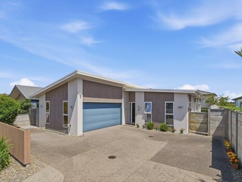 24 Coast Boulevard, Papamoa Beach, Papamoa