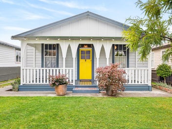 921 Willowpark Road North, Mayfair, Hastings