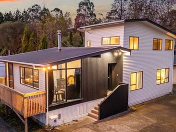 6 Longfellow Street, Trentham, Upper Hutt