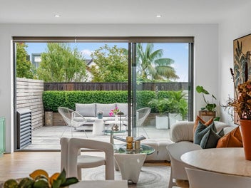 16/37 St Vincent Avenue, Remuera, Auckland